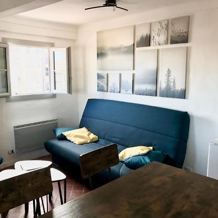 Appartement De Charme Au Coeur De 그하쓰 외부 사진