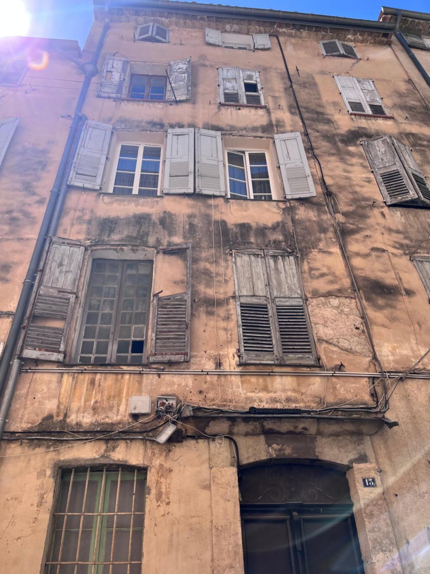 Appartement De Charme Au Coeur De 그하쓰 외부 사진